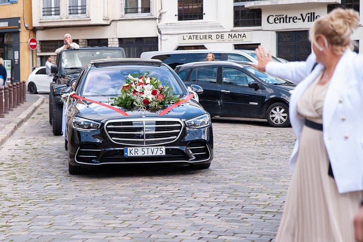 Paris Private Airport Transfer CDG or Orly with Meet and Greet — photo 10
