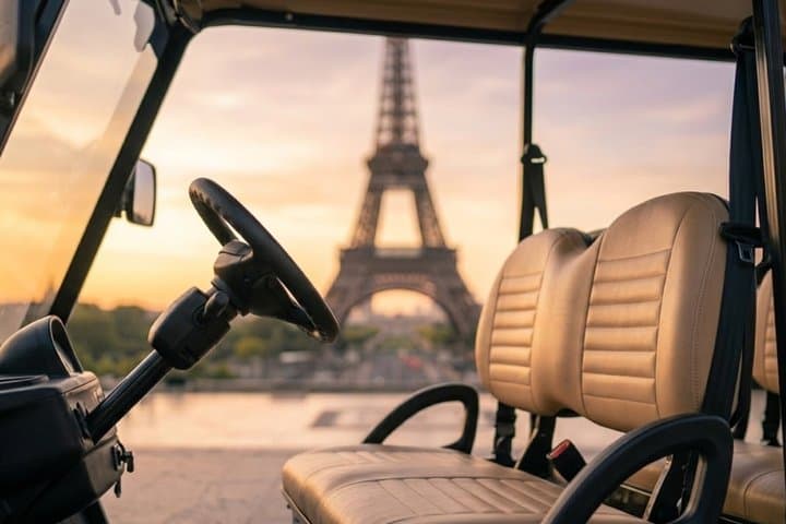Paris Christmas Lights Tour by Golf Cart: Magical Experience — photo 1