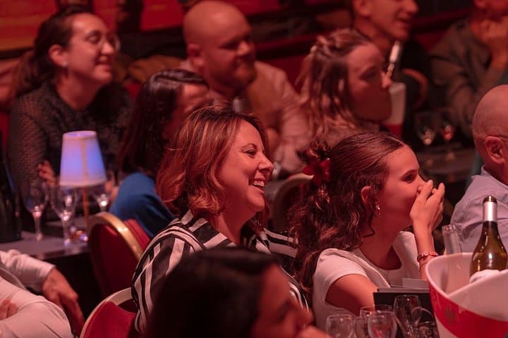 Dinner Show at the Cabaret Oh Caesar in Paris — photo 6