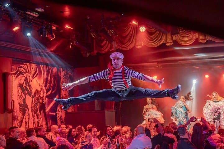 Dinner Show at the Cabaret Oh Caesar in Paris — photo 3