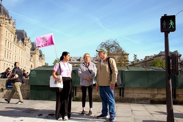 Notre-Dame Outdoor Walking Tour with Sainte-Chapelle Entry — photo 9