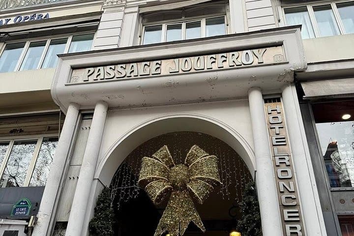 Secret Covered Passages Tour in Paris — photo 10