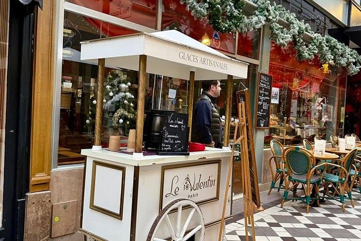 Secret Covered Passages Tour in Paris — photo 12