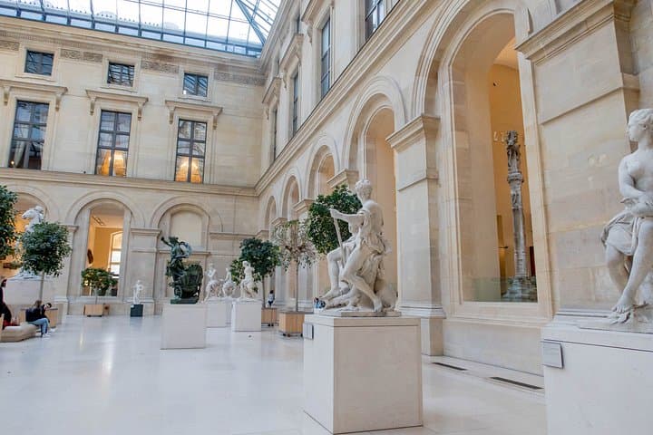 Louvre Museum Guided Tour and Orsay Museum Ticket — photo 3