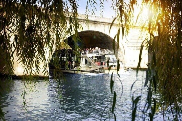 Paris - Vintage 2CV car guided tour + Cruise on the Seine — photo 5