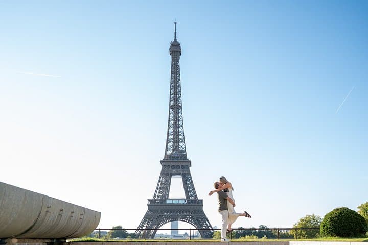Photo Session in Paris - Photographer at the Eiffel Tower — photo 11