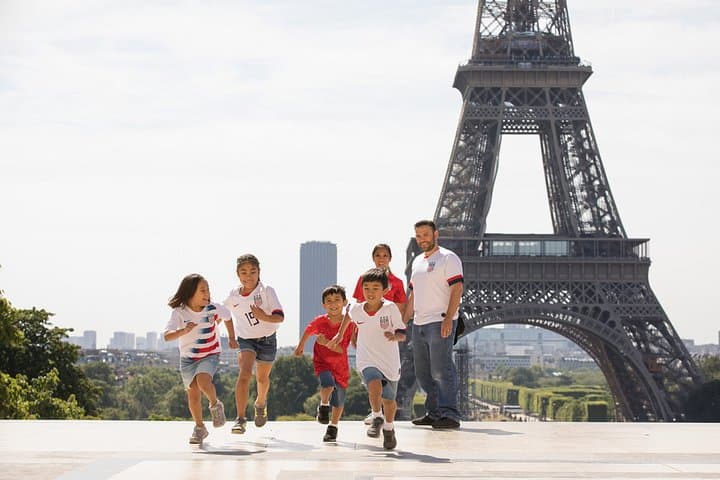 1-hour Photoshoot at the Eiffel Tower Trocadero Paris — photo 14