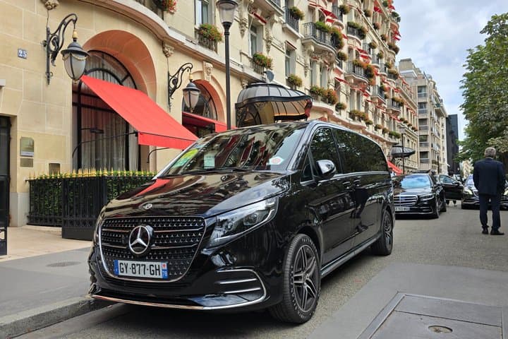 Paris Airport (CDG/ORLY) Transfer Minivan From or To Paris 1way — photo 1