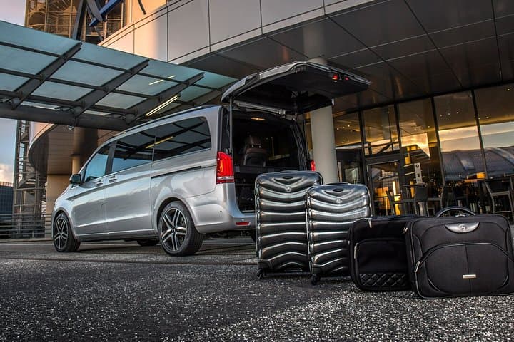 Paris Private Departure Transfer: Hotel to Train Station — photo 2