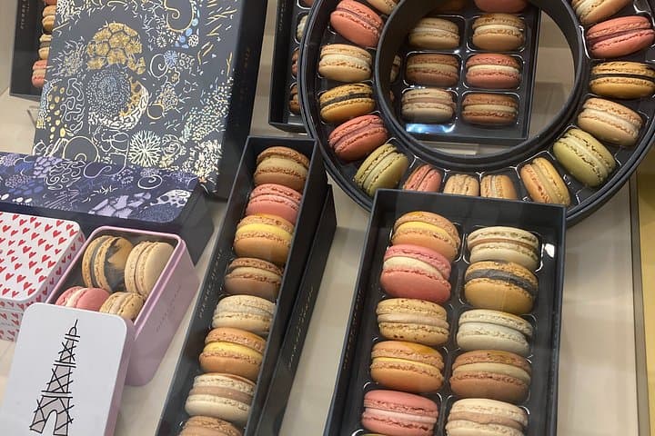 Must do in Paris: Chocolate and pastry tour in the Marais — photo 3