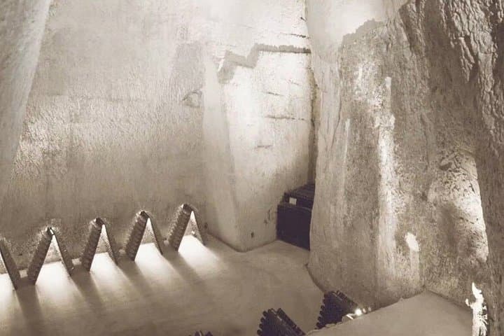Private tour of the Champagne area, meet local producers and taste their Champagne, start from your hotel in Paris. — photo 2