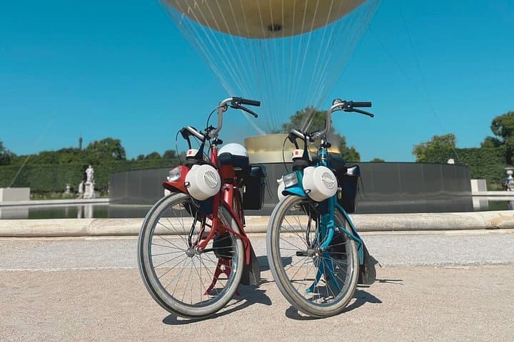 Electric Vintage Solex Tour – Louvre, Palais Royal & Concorde — photo 4