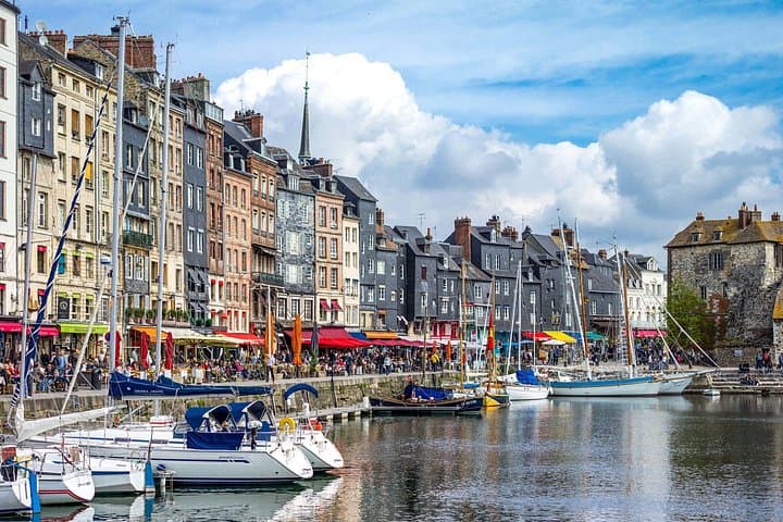 From Paris: a day tour to the cliffs of Étretat and Honfleur — photo 8