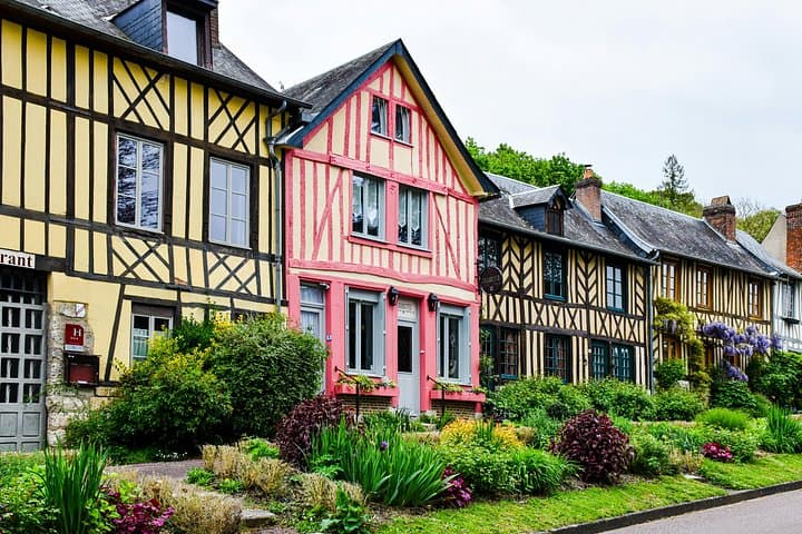 From Paris: a day tour to the cliffs of Étretat and Honfleur — photo 4