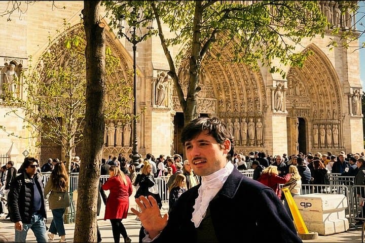 Unique Notre Dame and Medieval tour: Travel in time w/ Edgar Poe — photo 4