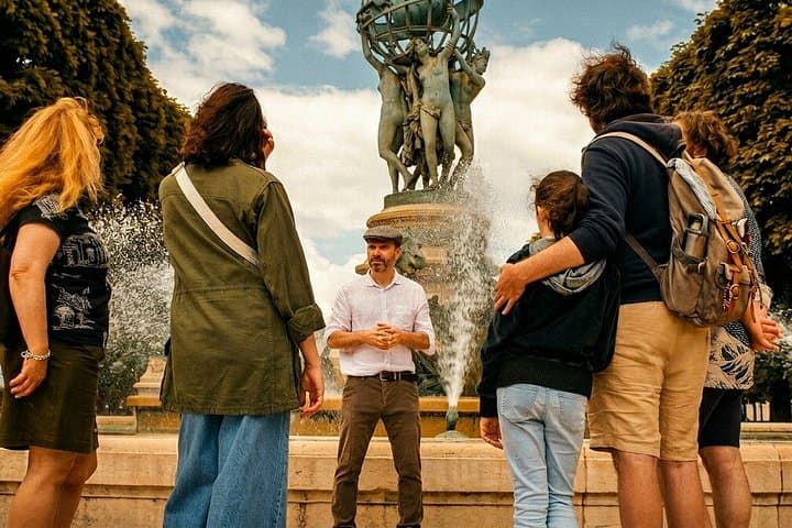 Unique Hemingway Tour : a travel in time in 1920 Paris