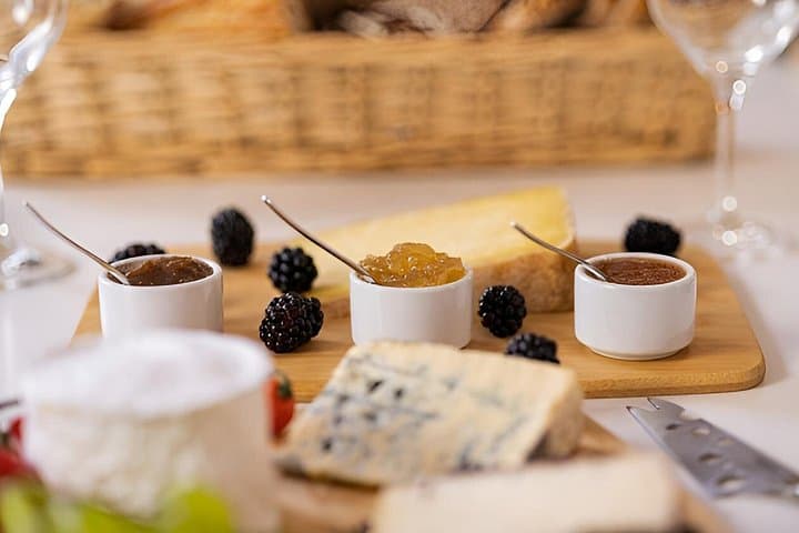 Learn how to pair Cheese and Wine with tasting games — photo 10
