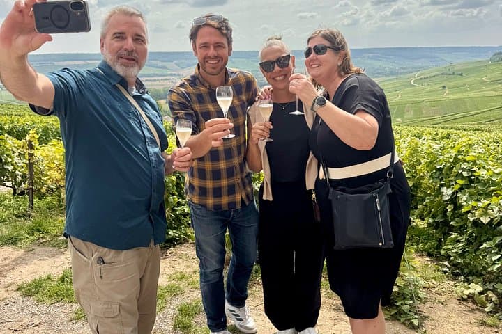 Champagne vineyards & cellars tour with Sommelier from Paris — photo 14