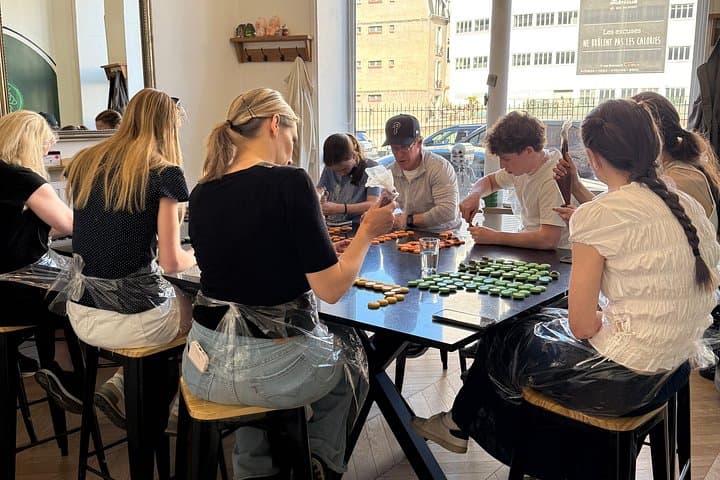 Paris Macaron baking class with a Chef Patissier — photo 13