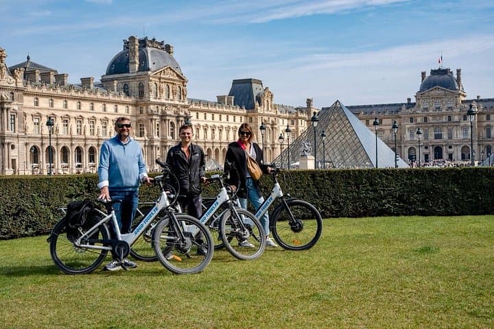 Paris: Small Group Highlights E-Bike Guided Tour — photo 5