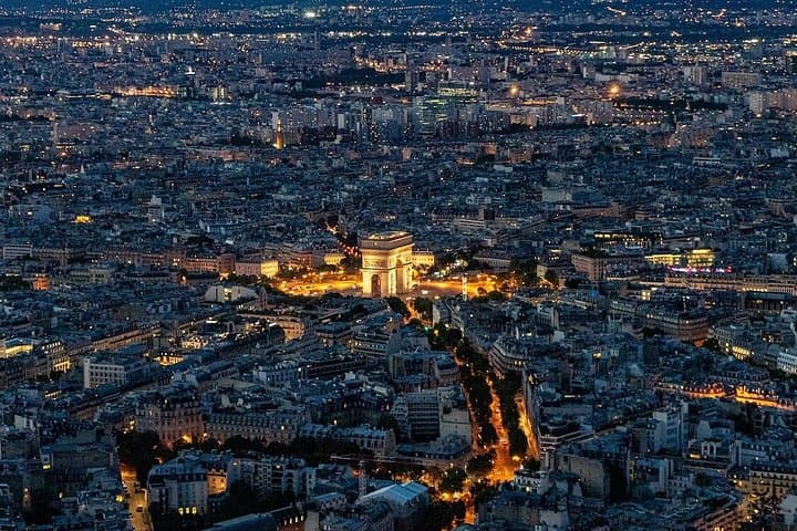 Eiffel Tower Private Guided Experience & Summit Access — photo 7