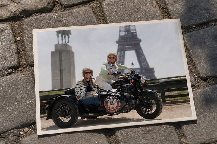 Paris: Sidecar Tour with Printed Photos — photo 1