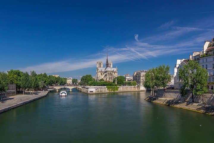 Evening Seine River Cruise with Musical Ambiance — photo 1