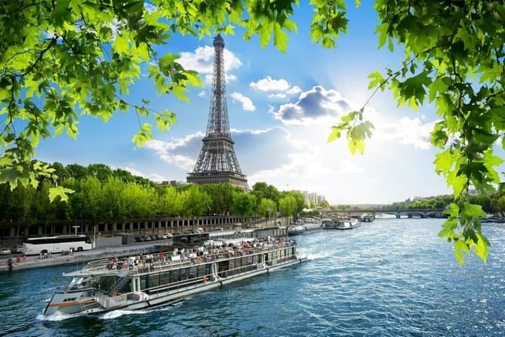 Evening Seine River Cruise with Musical Ambiance — photo 6