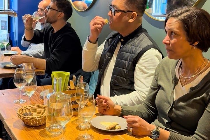 Paris Wine Tasting & French Cheese Pairing with Sommelier — photo 3