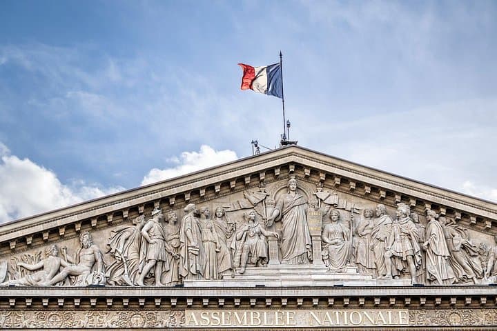 Paris Highlights — Private City Tour by van & Optional Champagne — photo 5