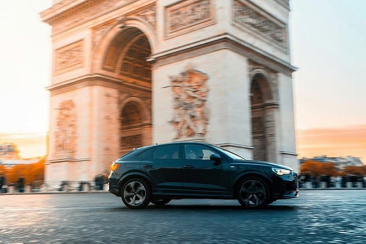 Paris Highlights — Private City Tour by van & Optional Champagne — photo 2