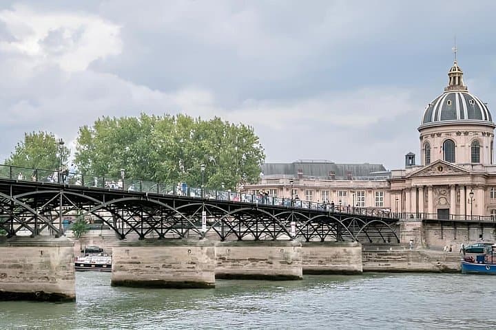 Paris Emily in Paris Filming Locations Walking Tour — photo 5