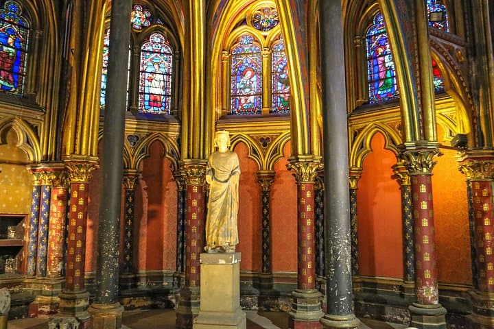 Paris Sainte Chapelle Small Group Guided Tour — photo 12