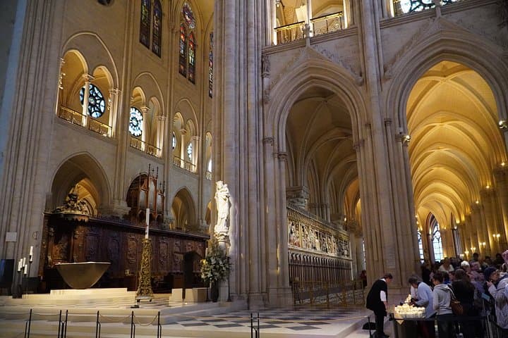 Notre Dame Cathedral Small-Group Interior & Exterior Guided Tour — photo 10