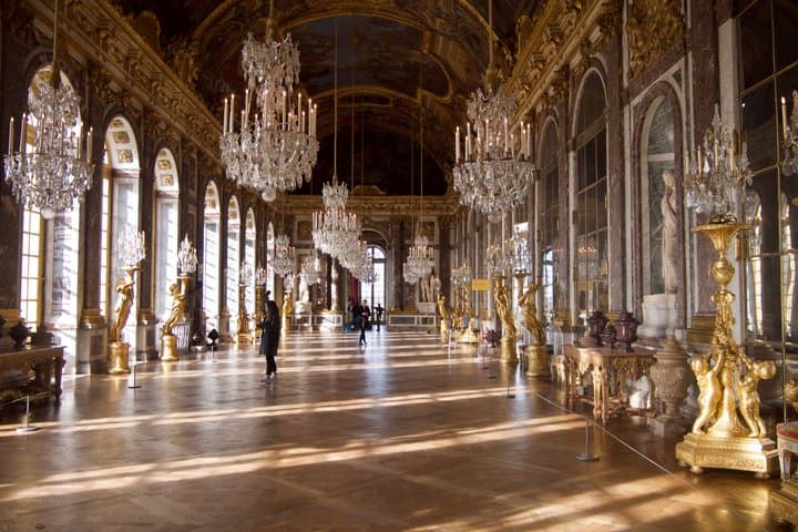 Versailles Palace and Gardens Tour by Train from Paris — photo 4