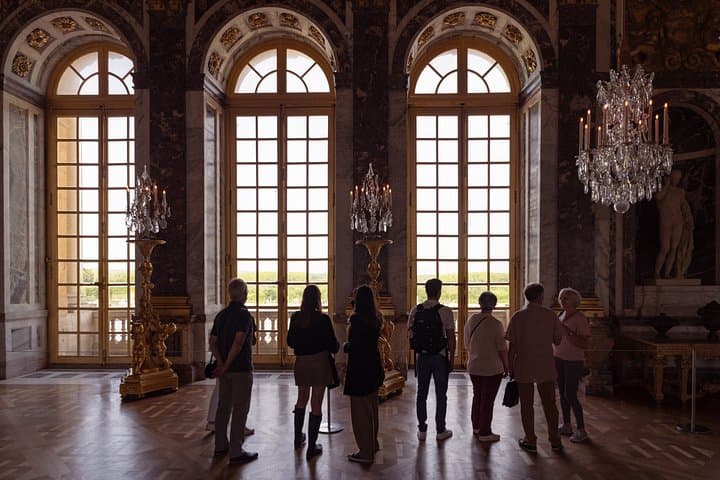 Versailles Palace and Gardens Tour by Train from Paris — photo 12