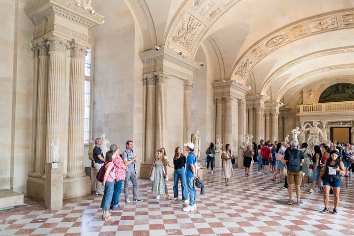 Paris Louvre Museum Must-Sees Guided Tour — photo 7