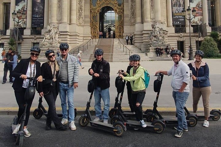 Paris City Tour by E-Scooter with Fun Guide (Small groups) — photo 7