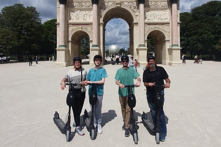Paris City Tour by E-Scooter with Fun Guide (Small groups) — photo 10