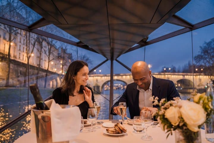 Bateaux Mouches® Dinner Cruise on the Seine River in Paris — photo 1