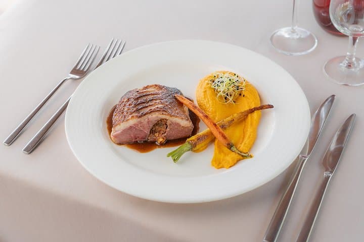 Bateaux Mouches® Dinner Cruise on the Seine River in Paris — photo 4