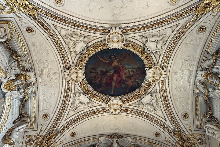 Paris: Louvre Museum Semi Private Tour — photo 13