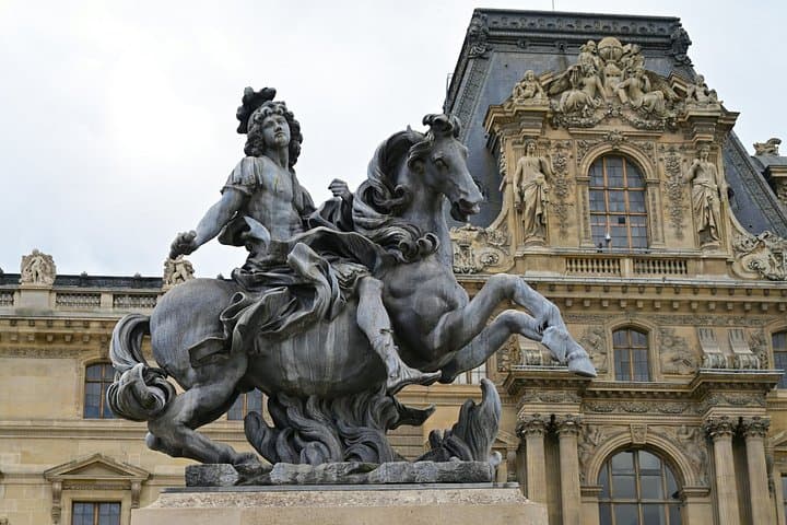 How Paris Became Paris: Notre-Dame to the Louvre — photo 10