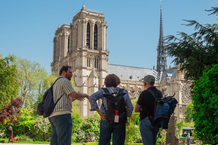 Île de la Cité Guided Tour & Exterior Notre Dame — photo 1