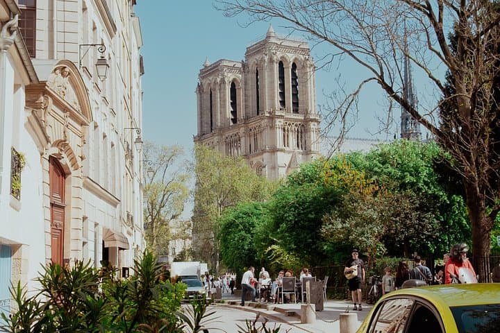 Île de la Cité Guided Tour & Exterior Notre Dame — photo 5