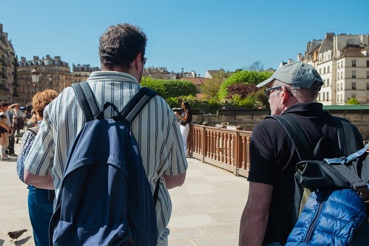 Île de la Cité Guided Tour & Exterior Notre Dame — photo 13