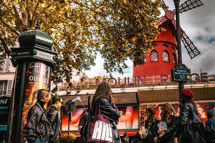 Paris: Montmartre Crime and Food Tasting Small-Group Walking Tour — photo 1