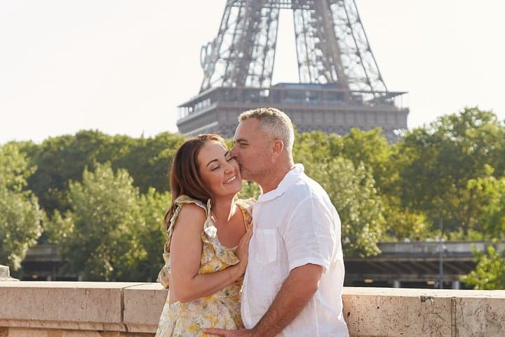 Eiffel Tower Photo Shoot & Surprise Proposals in Paris — photo 16