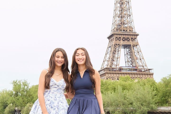 Eiffel Tower Photo Shoot & Surprise Proposals in Paris — photo 17