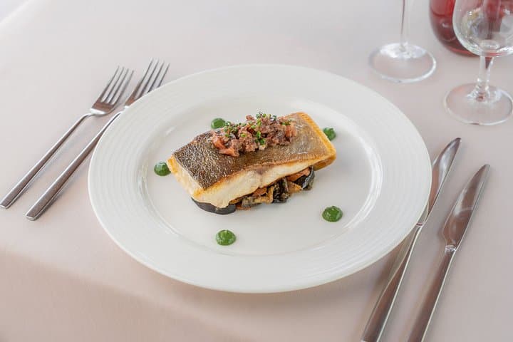 Bateaux Mouches® Lunch Cruise on the Seine River in Paris — photo 2